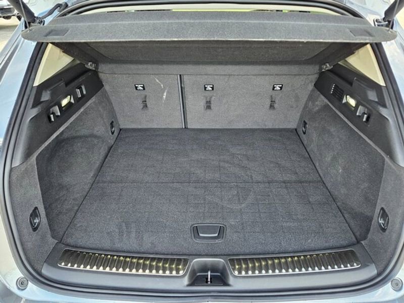 Used 2021 Buick Envision Avenir w/ Technology Package II image 11