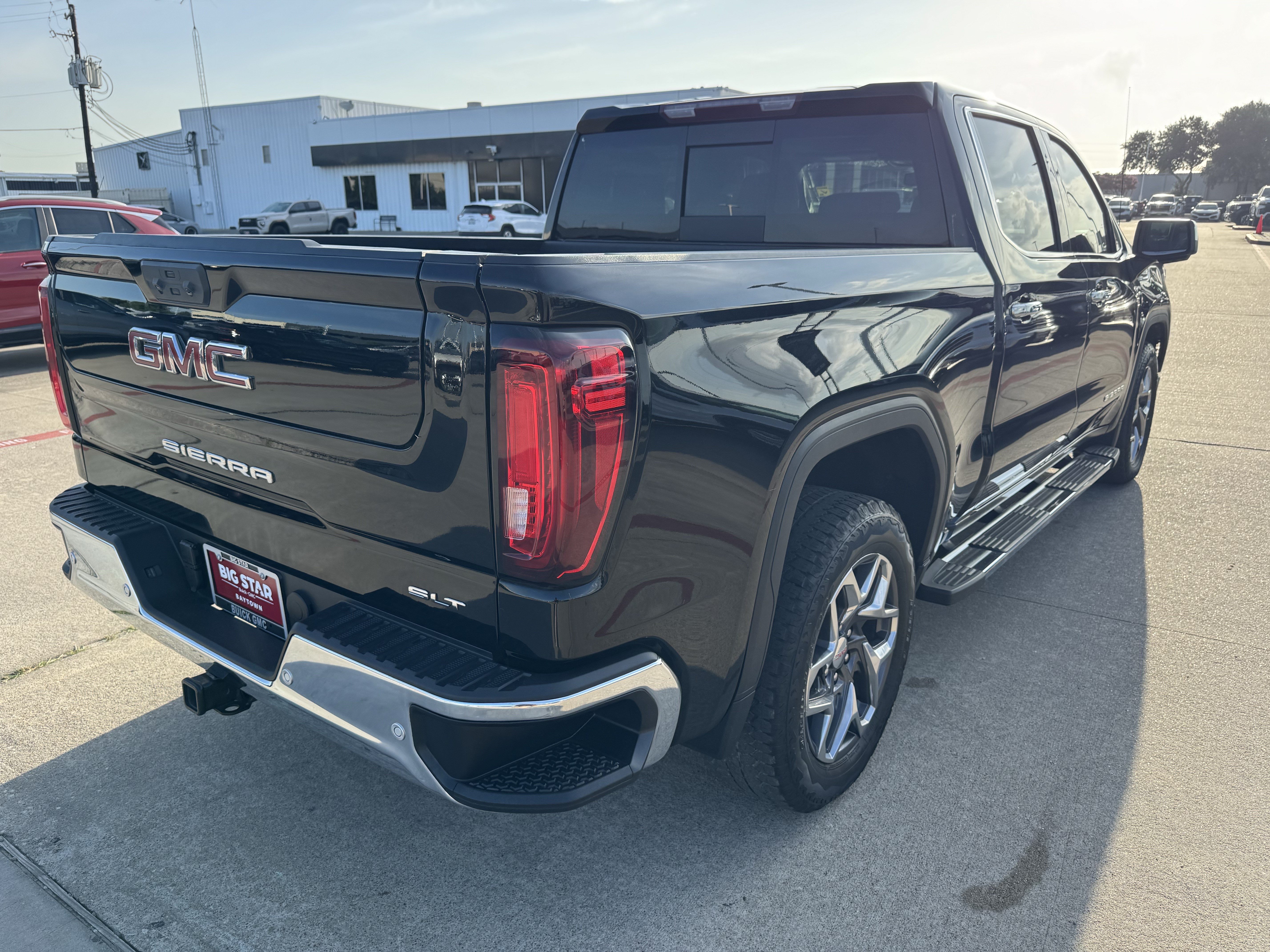 Used 2025 GMC Sierra 1500 SLT RWD image 6