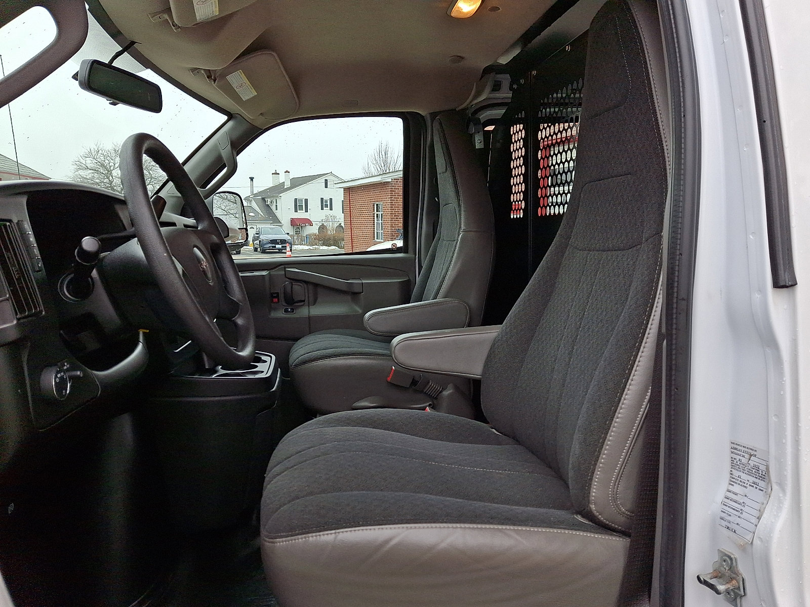 Used 2022 GMC Savana 2500 w/ Driver Convenience Package image 15