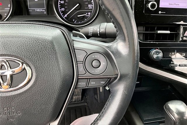 Used 2021 Toyota Camry SE image 11