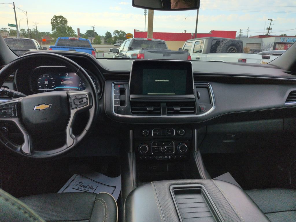 Used 2023 Chevrolet Suburban Premier AWD/4WD image 12