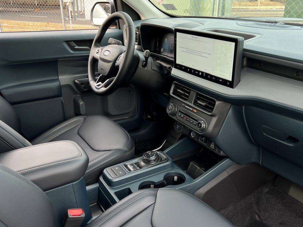 New 2026 Ford Maverick Lariat w/ Black Appearance Package image 9