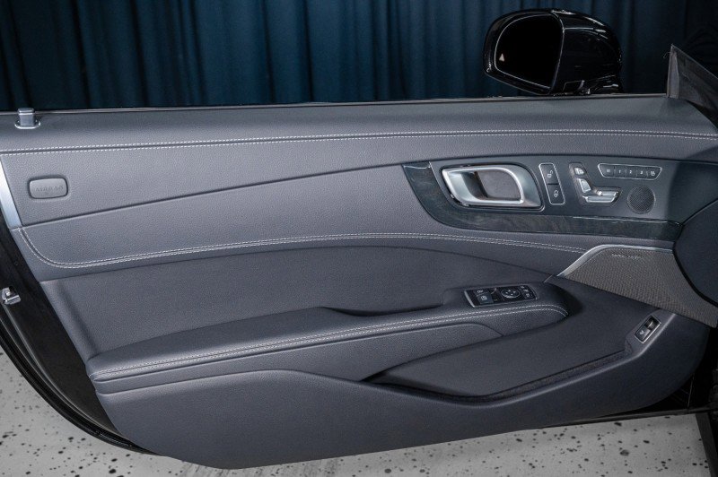 Used 2016 Mercedes-Benz SL 550 image 18