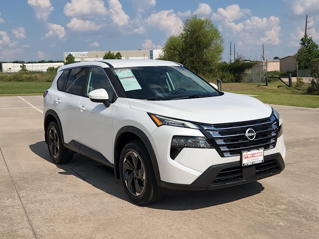 Used 2026 Nissan Rogue SV w/ Cold Weather Package AWD/4WD image 3