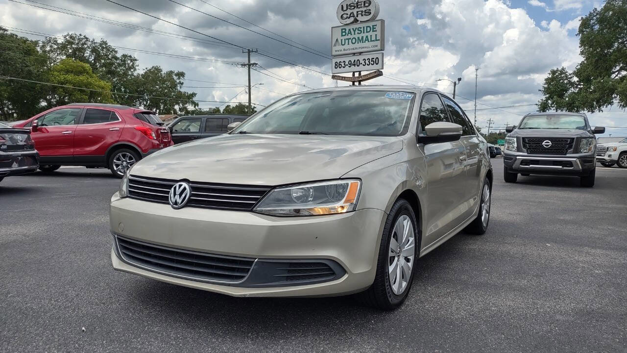Used 2013 Volkswagen Jetta SE image 1