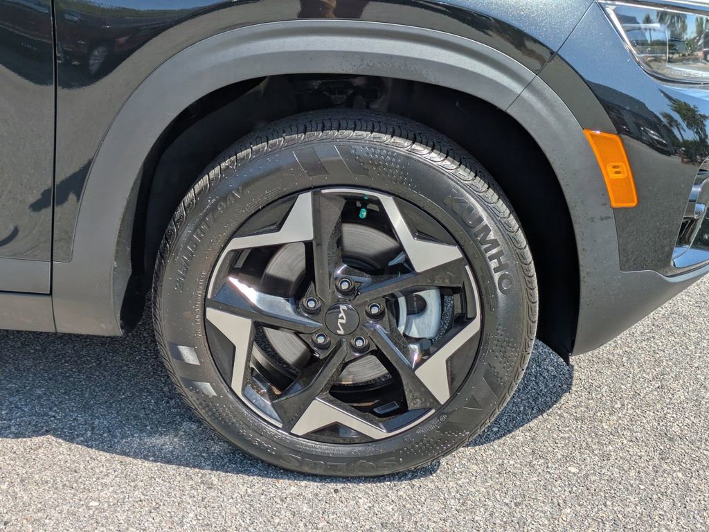 Used 2025 Kia Seltos EX w/ EX Sunroof Package AWD/4WD image 12