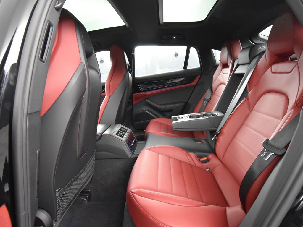 New 2025 Porsche Panamera 4 image 33