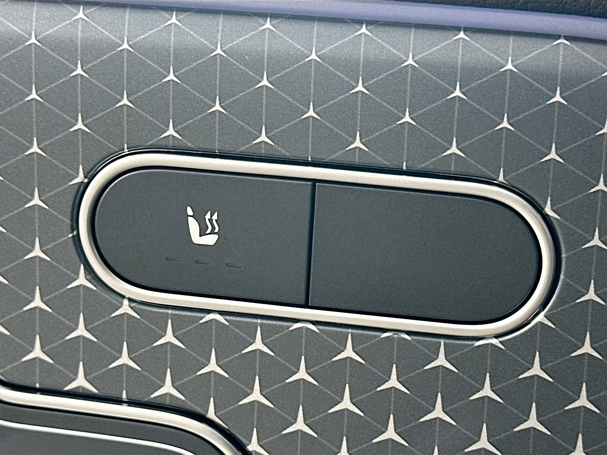 Certified 2025 Mercedes-Benz GLB 250 4MATIC image 25