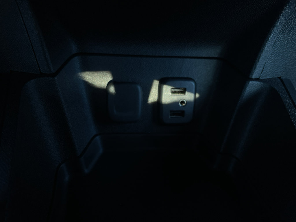 Used 2017 Chevrolet Volt Premier w/ Driver Confidence II Package image 33