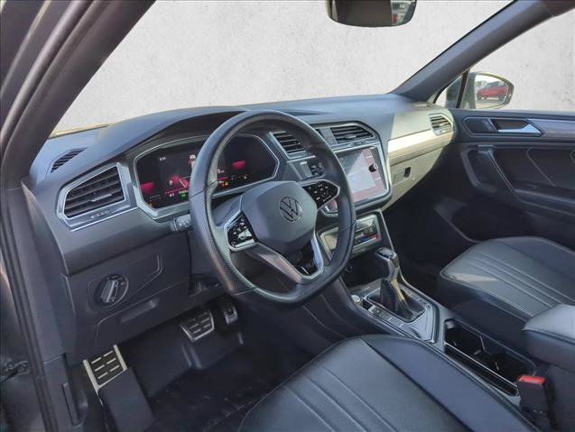 Used 2022 Volkswagen Tiguan SE R-Line FWD image 8