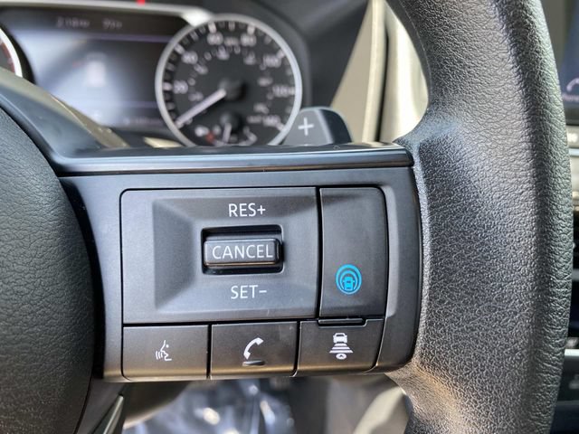 Used 2024 Nissan Rogue SV FWD image 16
