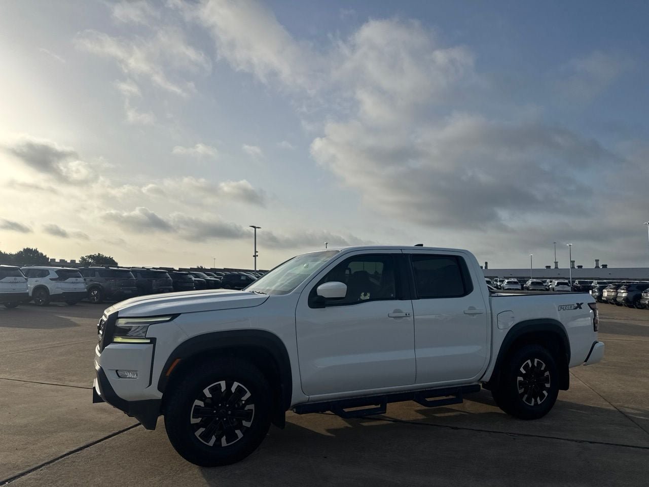 Used 2022 Nissan Frontier Pro-X RWD image 10