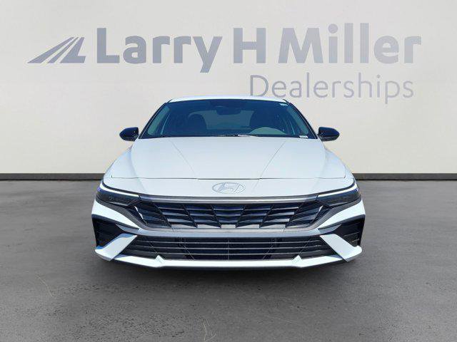 New 2025 Hyundai Elantra SEL FWD image 8