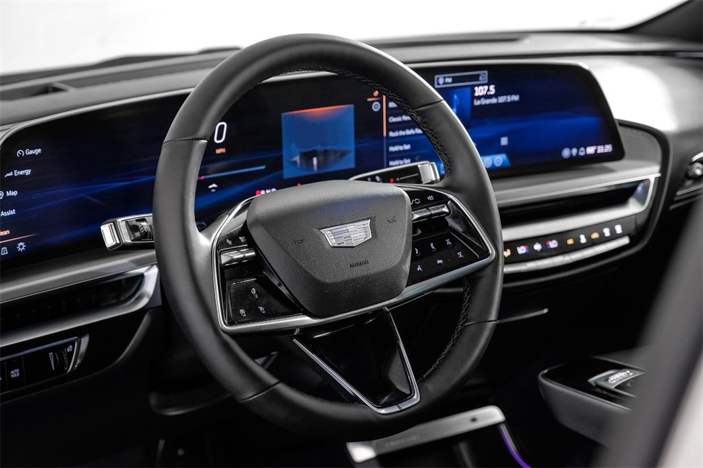 Used 2024 Cadillac Lyriq Luxury image 13