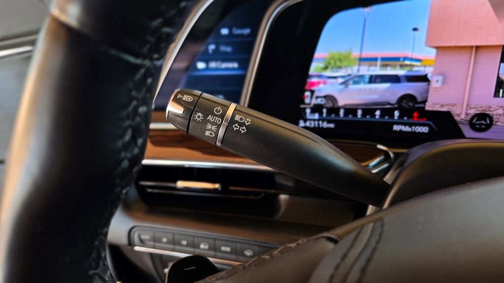 Used 2023 Cadillac Escalade ESV Sport Platinum AWD/4WD image 44