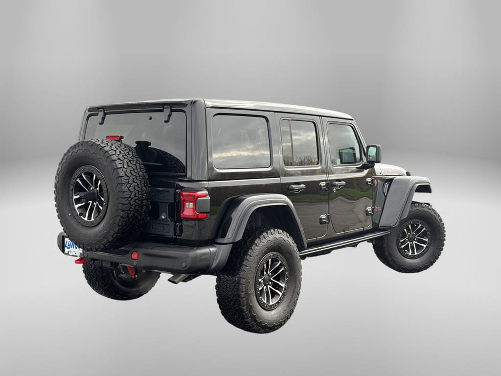 Used 2024 Jeep Wrangler Unlimited Rubicon AWD/4WD image 4