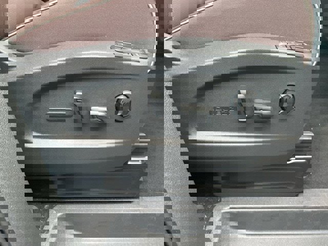 New 2025 Volkswagen ID. Buzz Pro S image 40