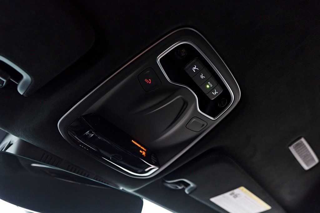 Used 2025 Lotus Emira RWD image 86