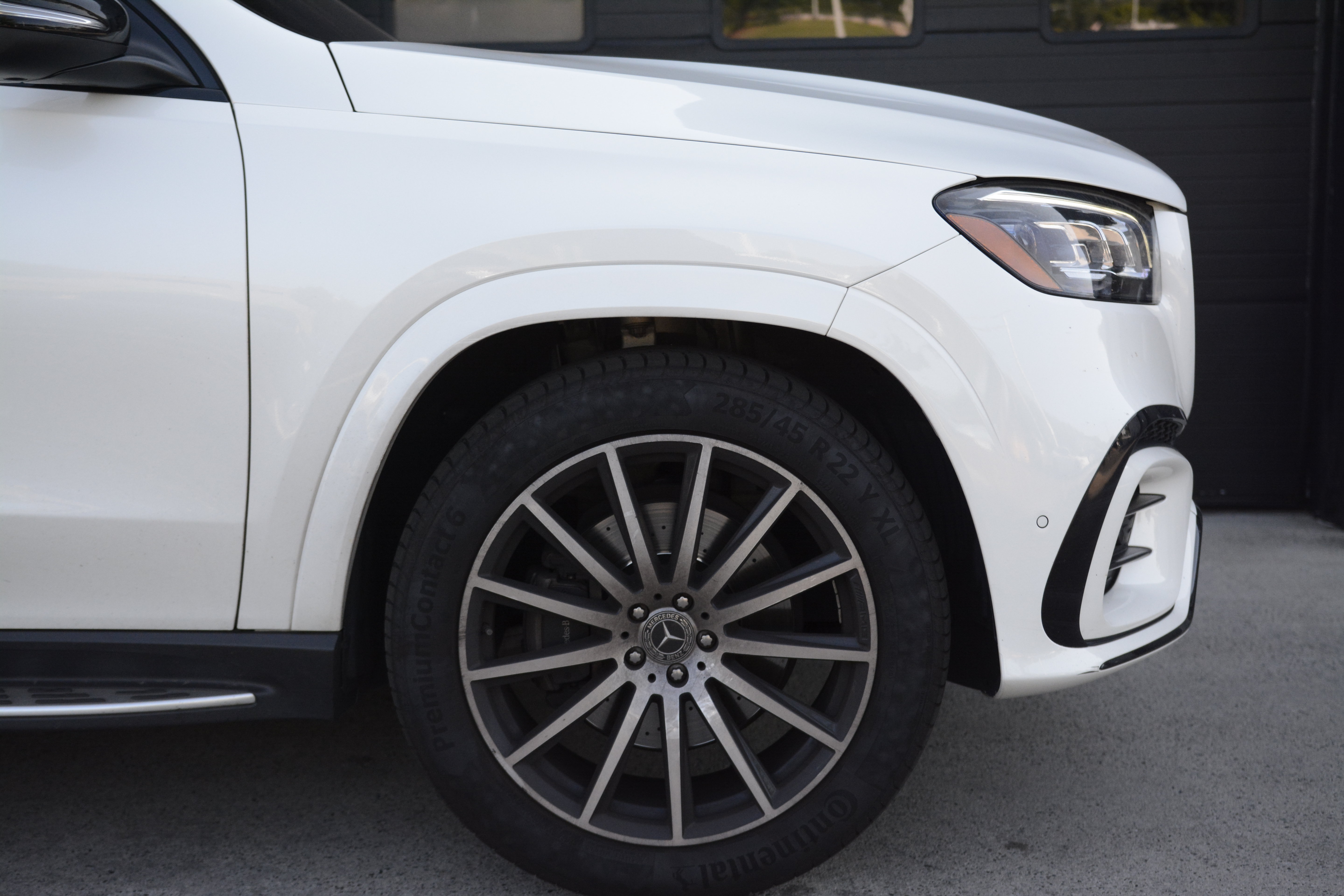Used 2024 Mercedes-Benz GLS 450 4MATIC image 11