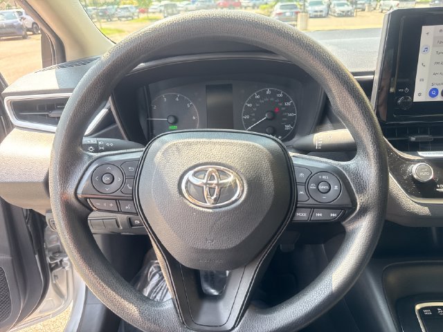 Used 2024 Toyota Corolla LE w/ LE Convenience Package FWD image 11
