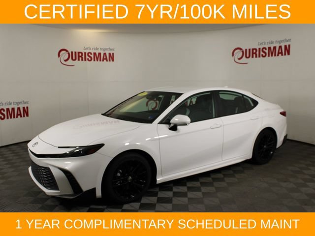 Used 2025 Toyota Camry SE FWD image 3