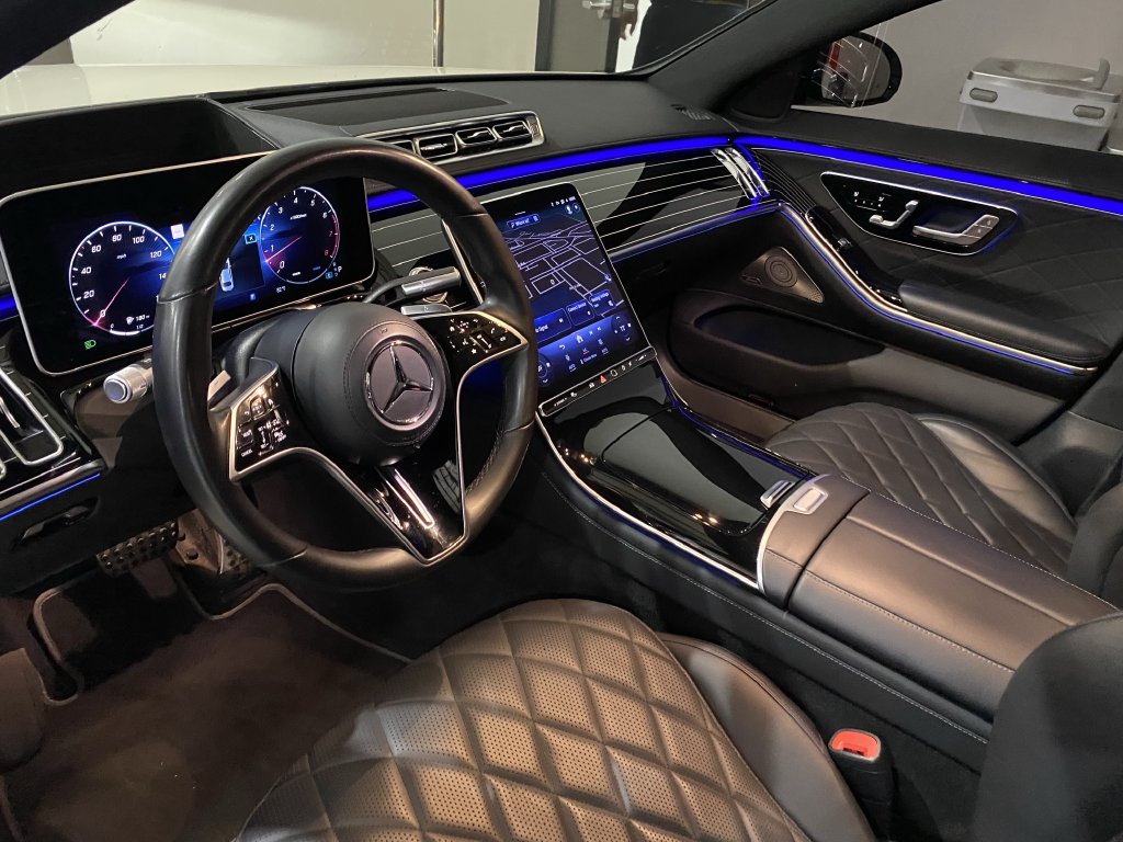 Used 2023 Mercedes-Benz S 580 4MATIC Sedan image 2
