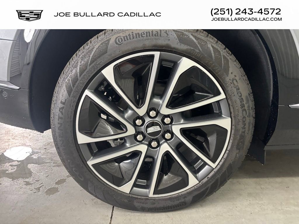 New 2025 Cadillac Optiq Sport 2 image 14