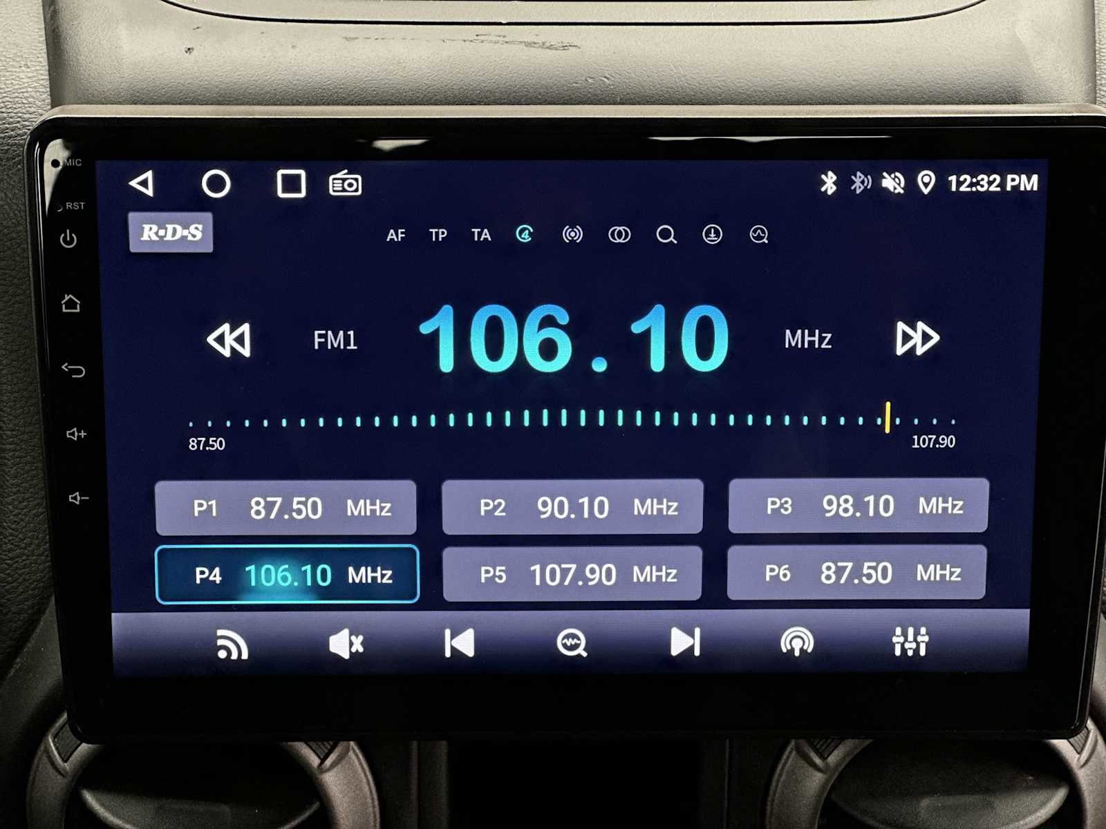 Used 2018 Jeep Wrangler Sport image 12