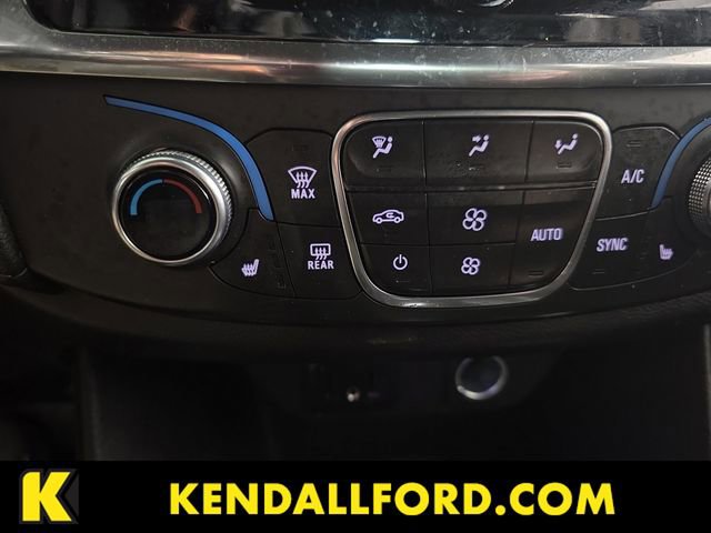 Used 2023 Chevrolet Traverse LT image 15