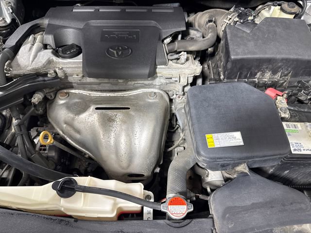 Used 2016 Toyota Camry SE w/ Four Season Floor Mat Package image 36