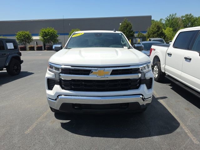 Used 2024 Chevrolet Silverado 1500 LT AWD/4WD image 2