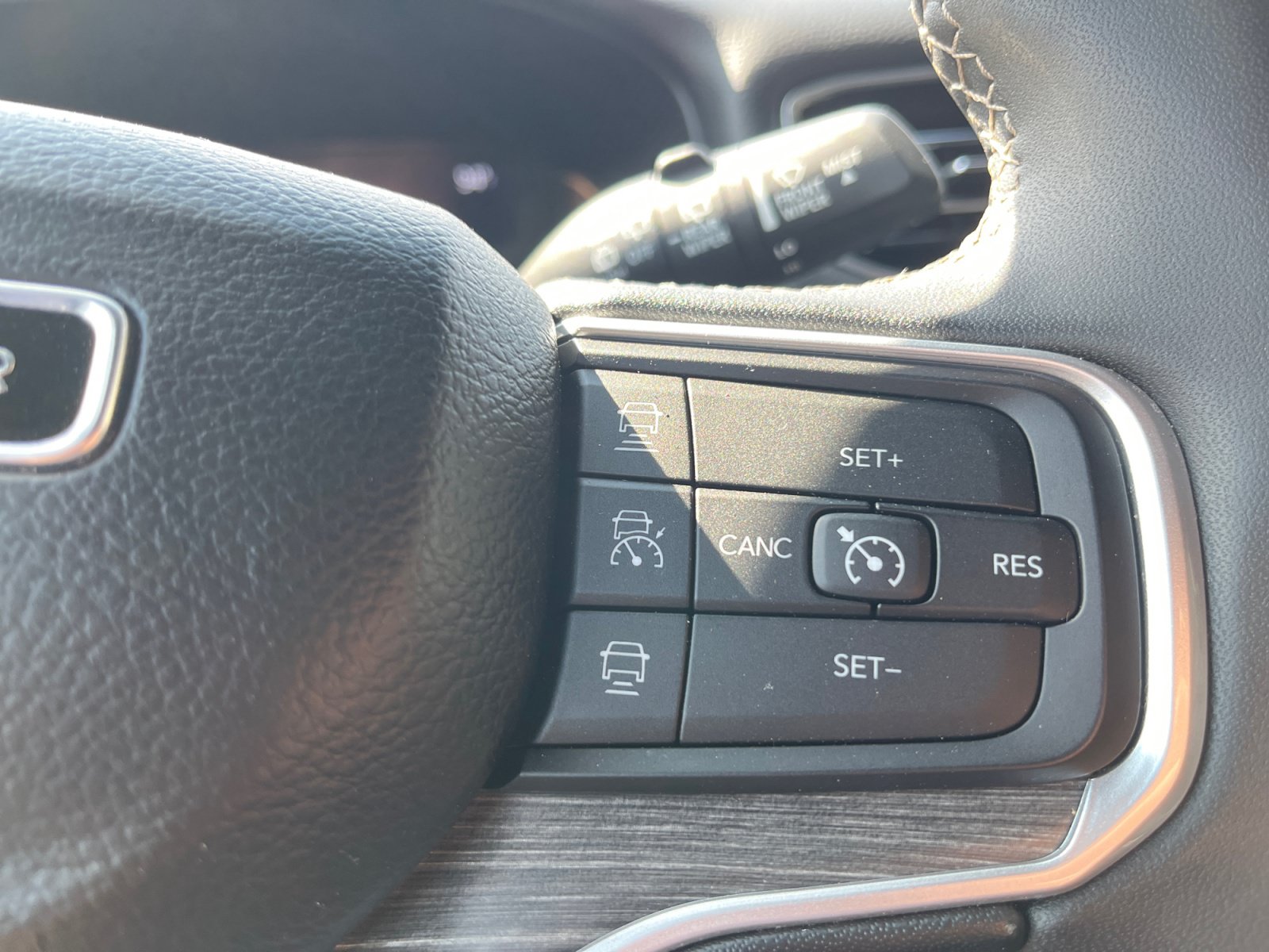 Used 2024 Jeep Wagoneer Series III AWD/4WD image 20