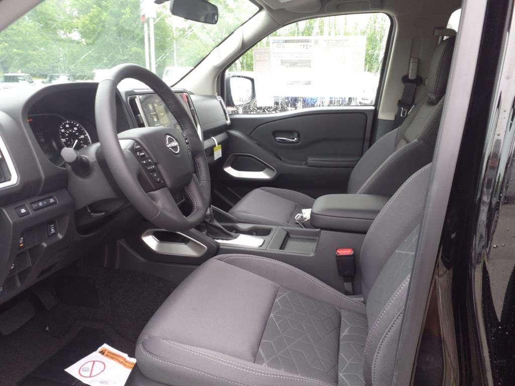 Certified 2025 Nissan Frontier SV w/ SV Convenience Package RWD image 5