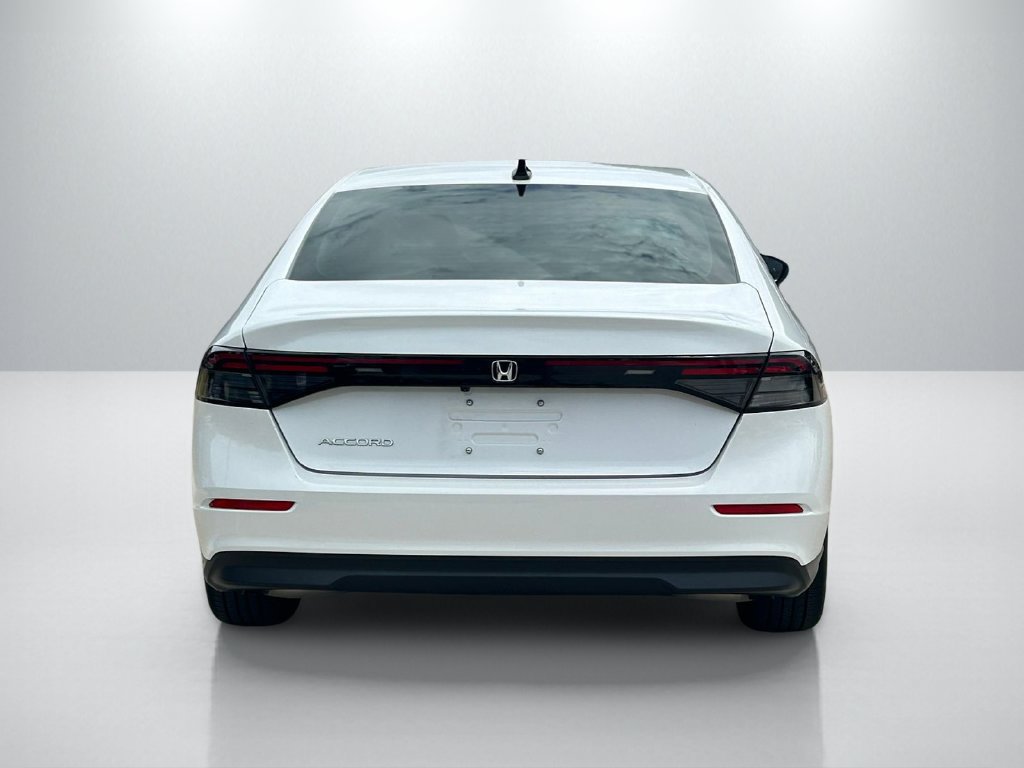 Used 2025 Honda Accord SE image 6