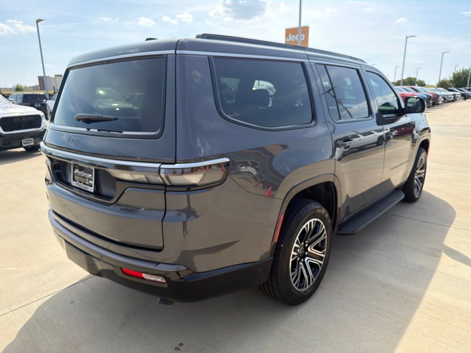 New 2026 Jeep Grand Wagoneer 4WD w/ Premium Group I image 5