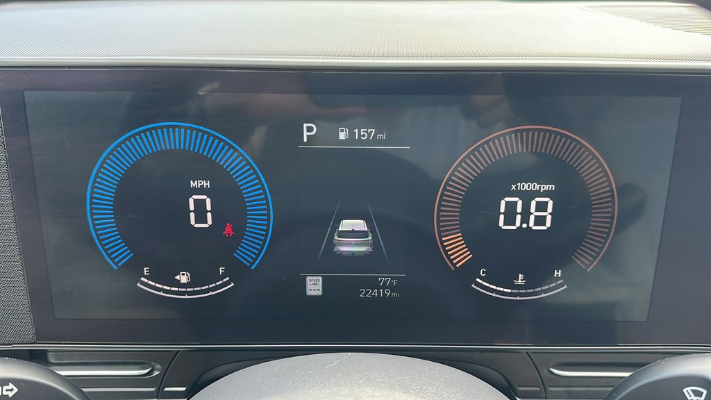 Used 2025 Hyundai Kona SEL image 2