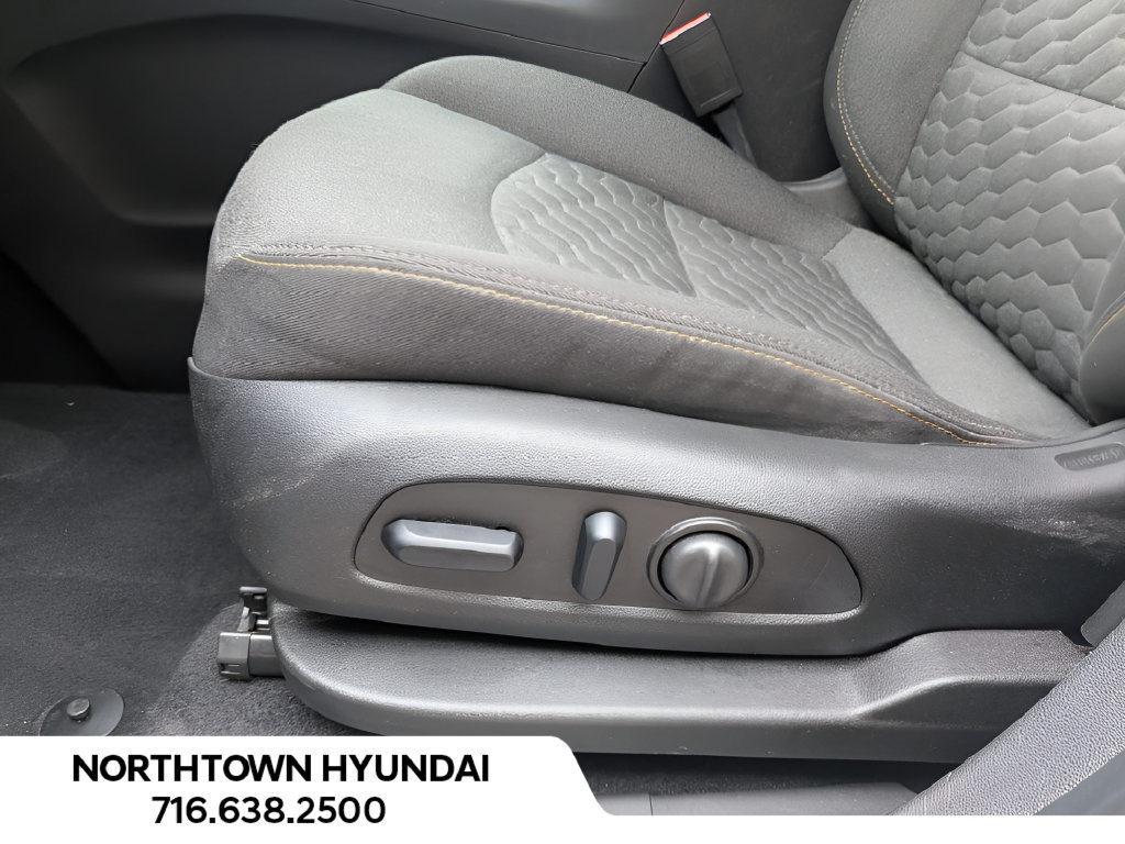 Used 2021 Chevrolet Equinox LT FWD image 29