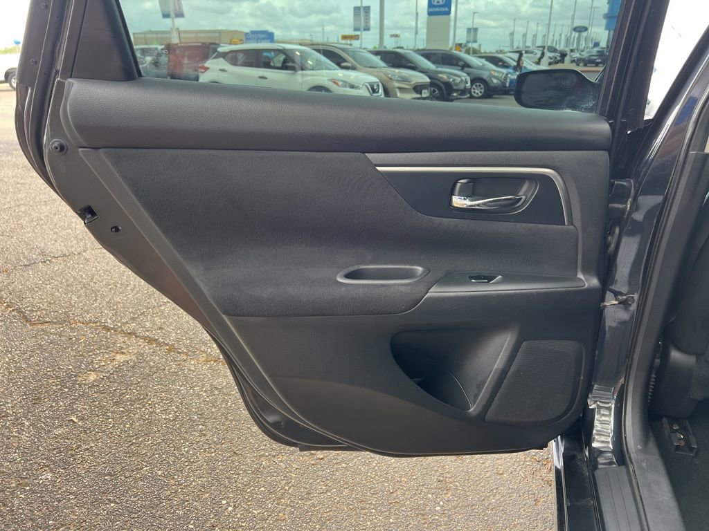 Used 2015 Nissan Altima 2.5 S w/ Power Driver Seat Package image 16