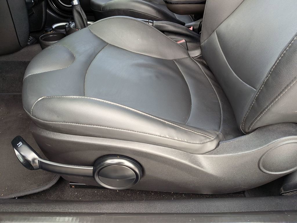 Used 2014 MINI Cooper Convertible image 16