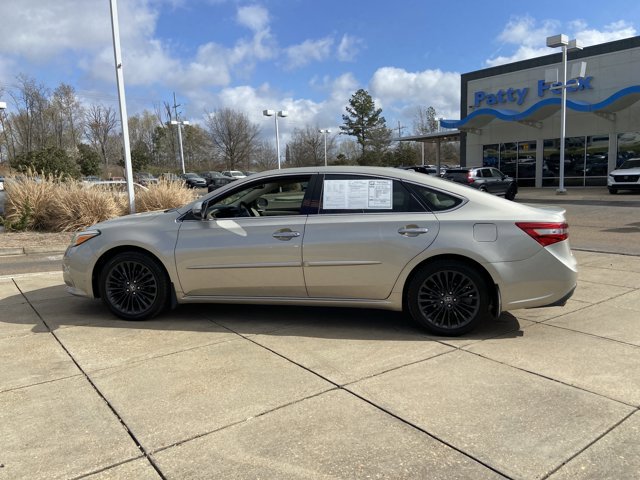 Used 2017 Toyota Avalon Touring image 6