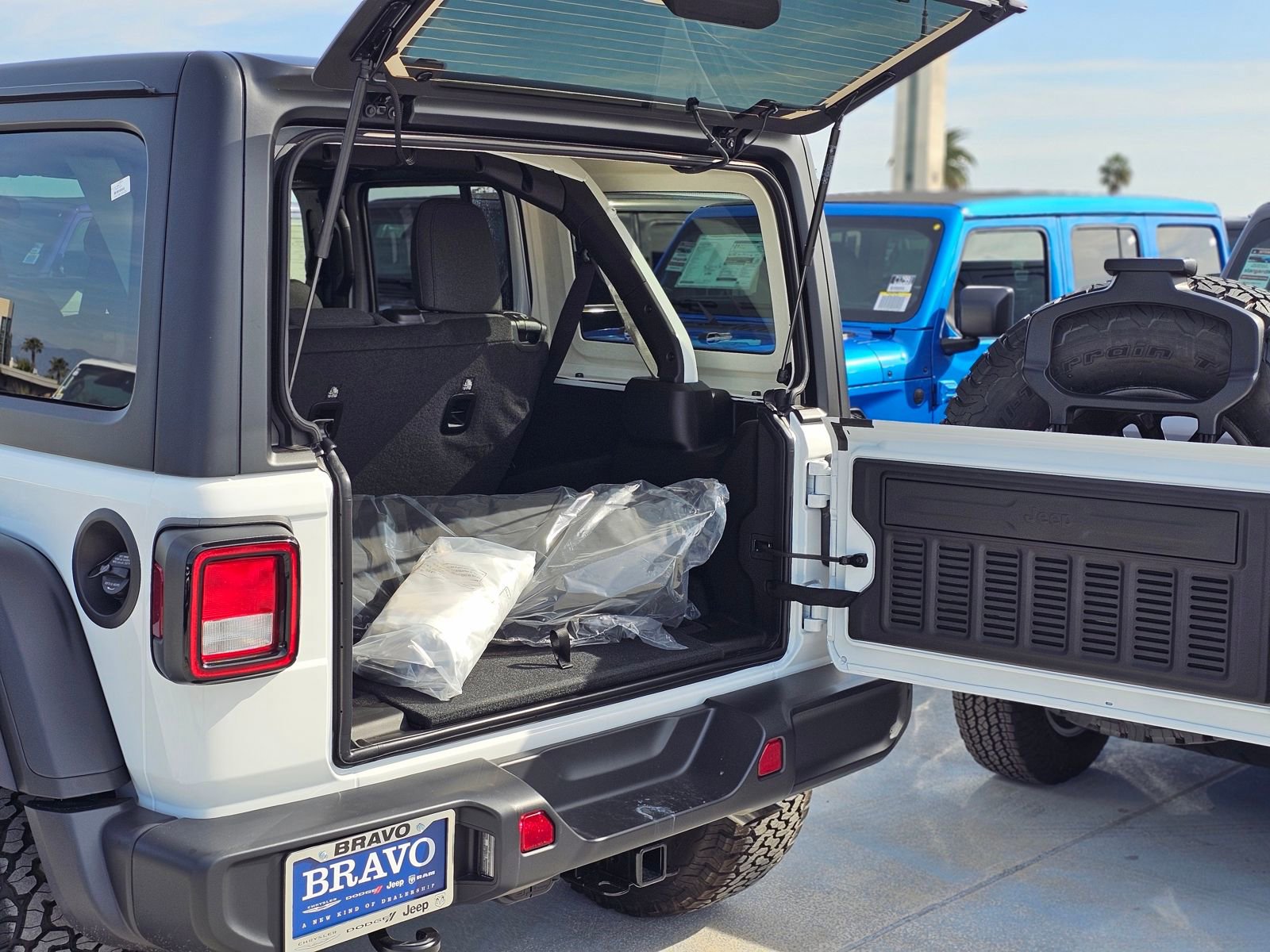 New 2026 Jeep Wrangler Unlimited Sport image 8