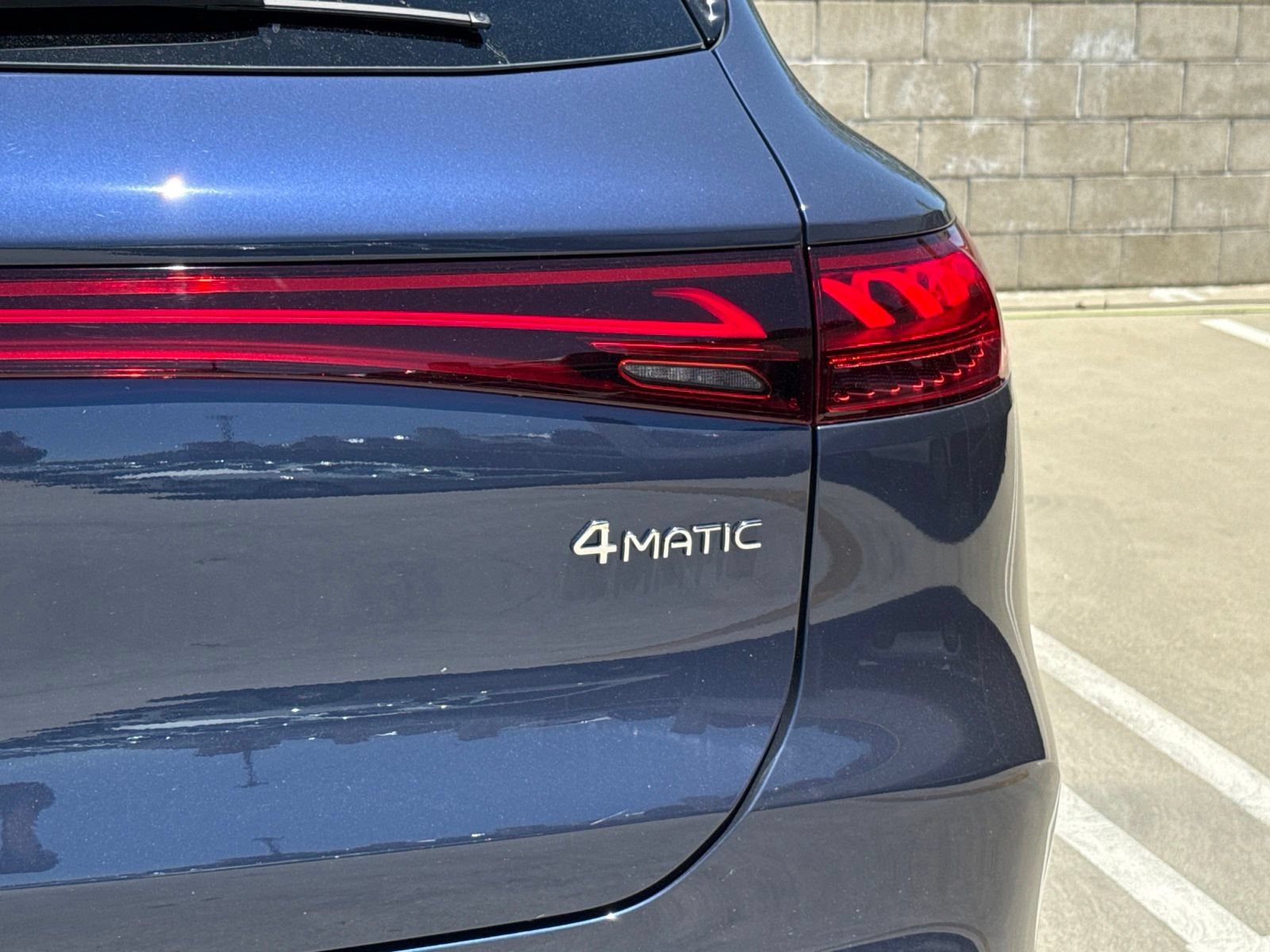 New 2026 Mercedes-Benz EQS 400 4MATIC SUV image 11
