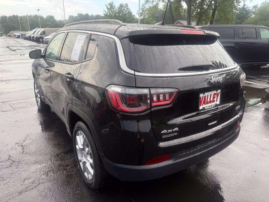 Certified 2024 Jeep Compass Latitude AWD/4WD image 7