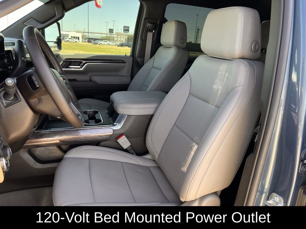 Used 2025 Chevrolet Silverado 2500 LTZ w/ LTZ Convenience Package image 28