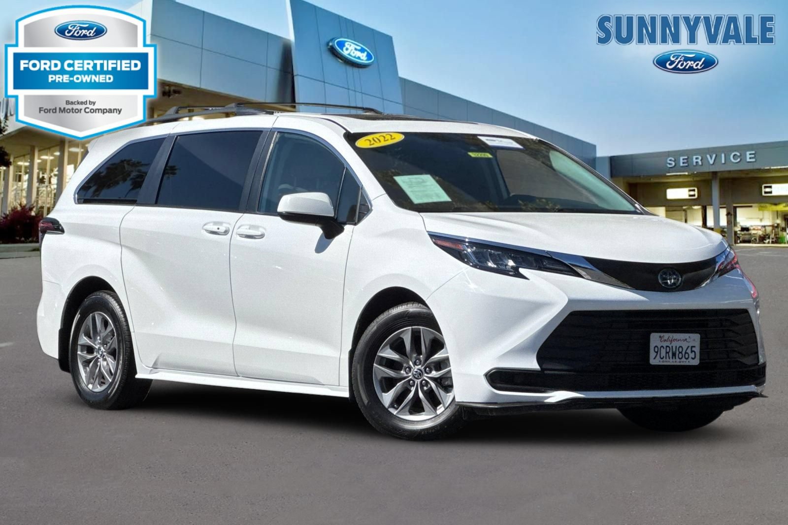 Used 2022 Toyota Sienna LE w/ LE Plus Package