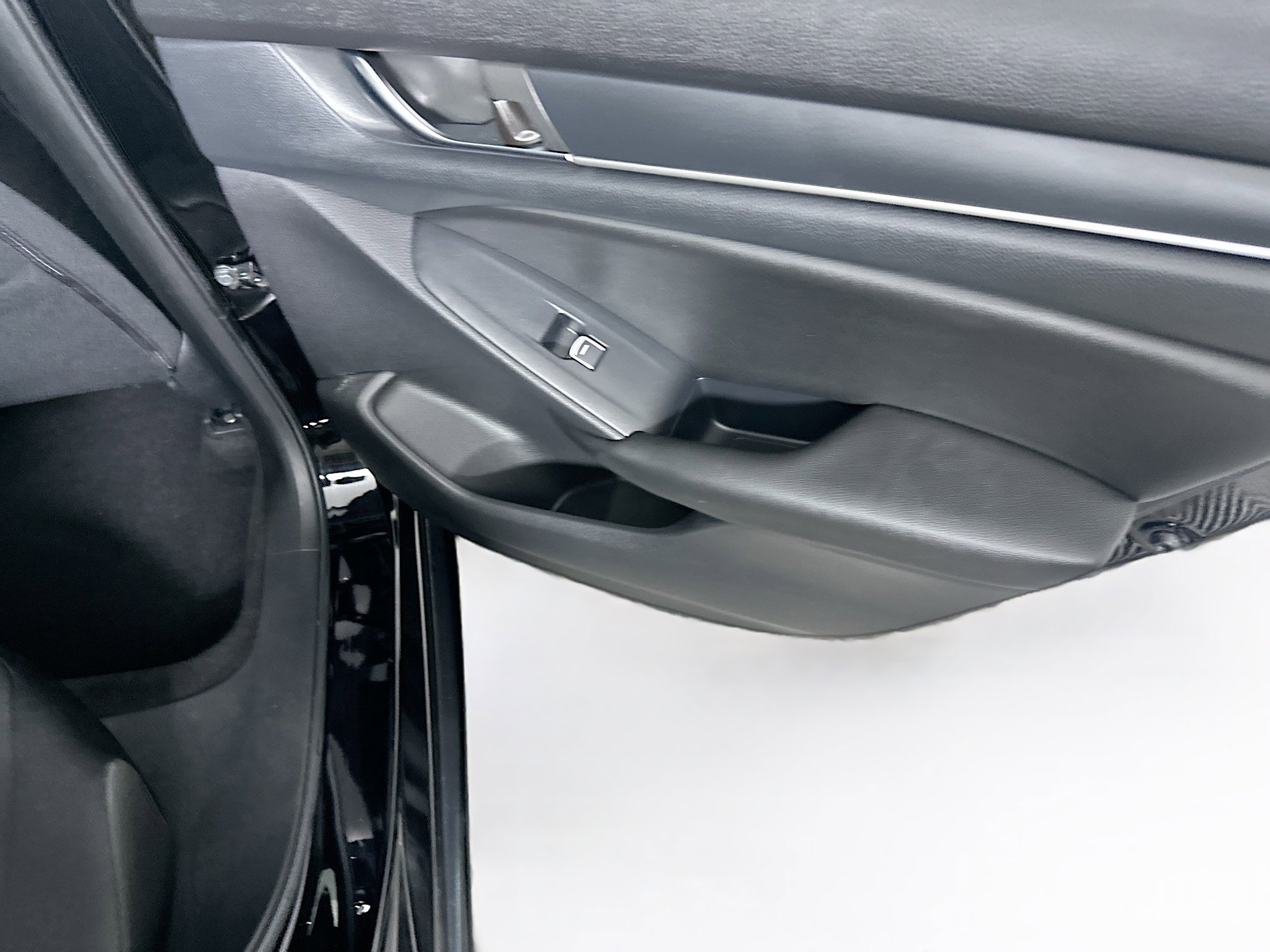 Used 2019 Honda Accord LX image 29