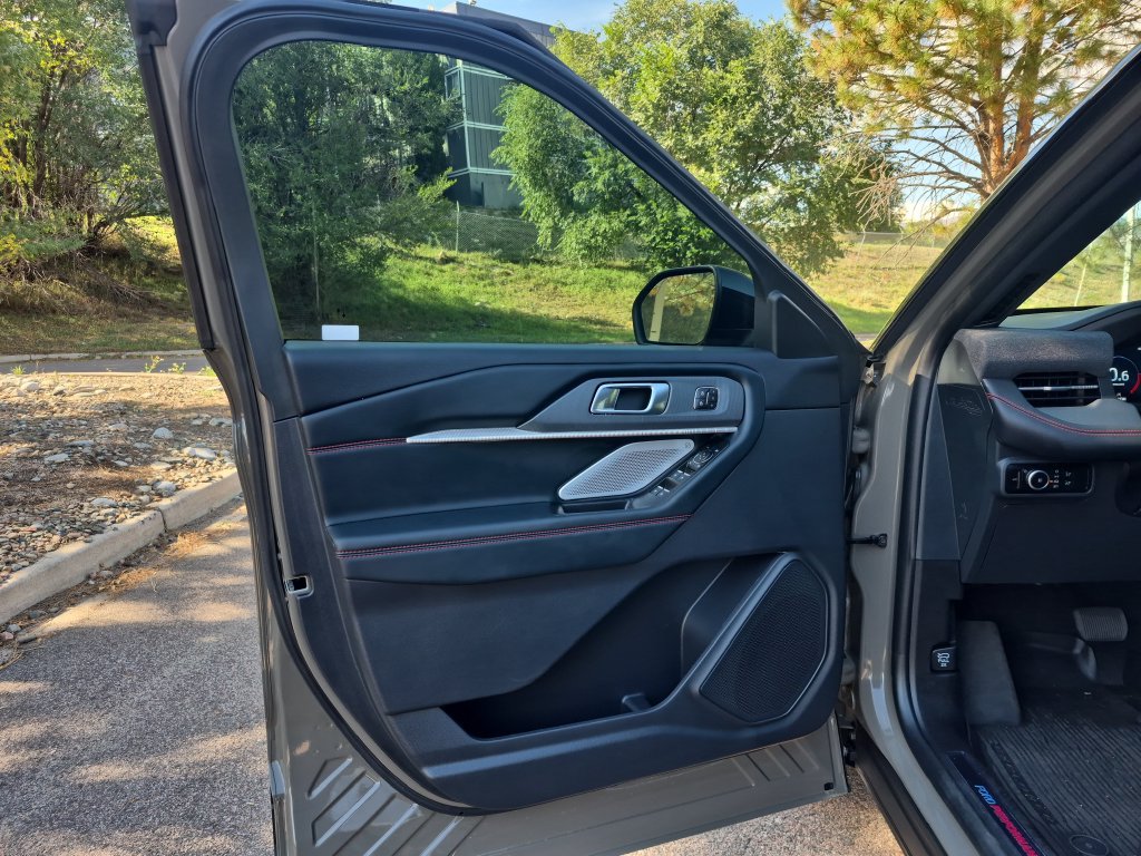New 2026 Ford Explorer ST w/ Sun And Sound Package AWD/4WD image 10