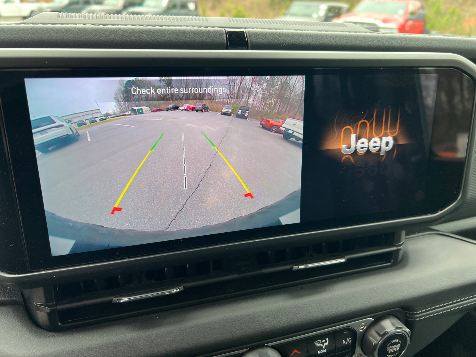 Used 2025 Jeep Wrangler Unlimited Rubicon 4xe w/ Convenience Group image 26