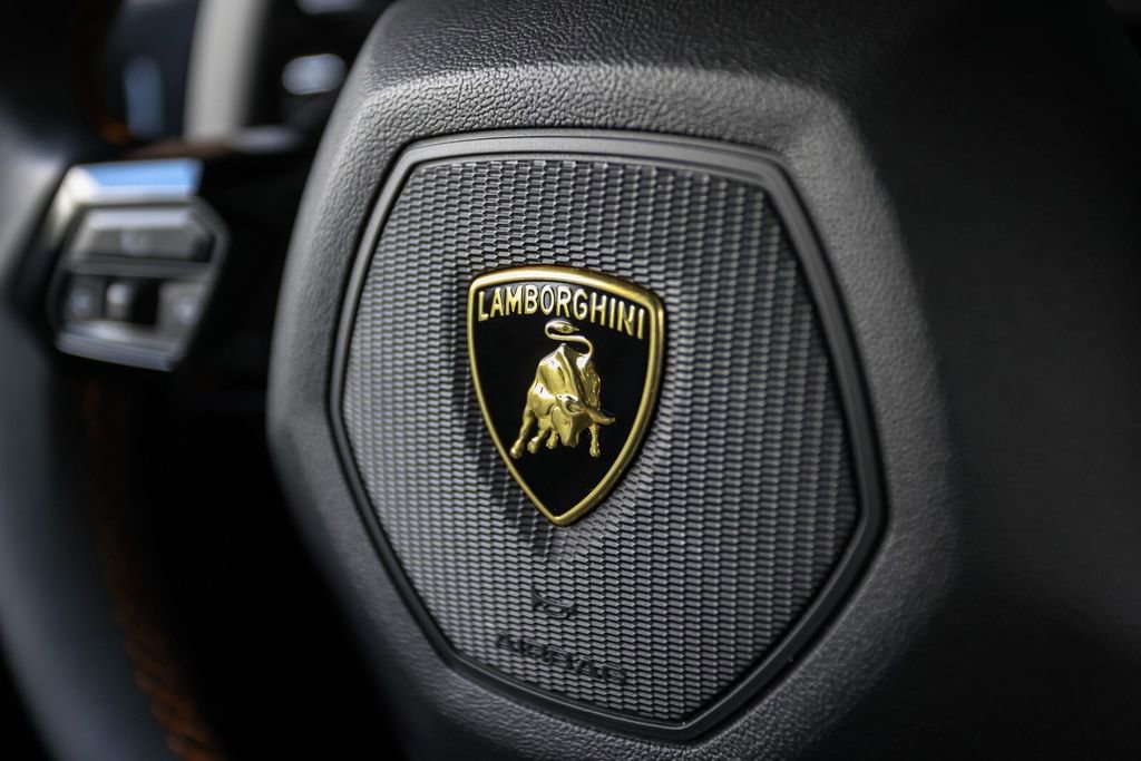 Used 2024 Lamborghini Huracan Sterrato AWD/4WD image 37