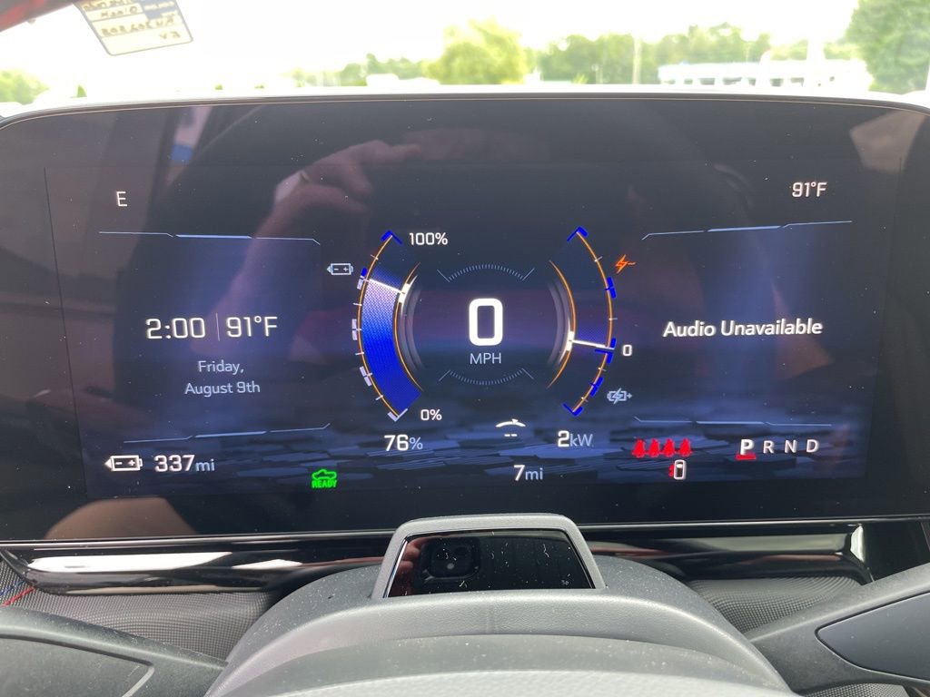 New 2024 Chevrolet Silverado EV RST image 28